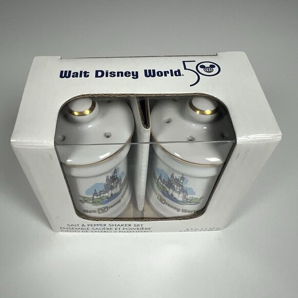 Walt Disney World Park 50th Anniversary Vault Castle Salt Pepper Shaker Set 2021 - Picture 5 of 5
